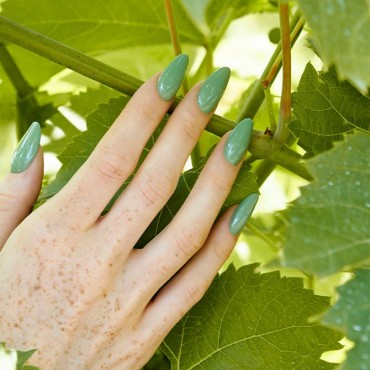 1387 MINT THENCH COAT GEL POLISH 7ML